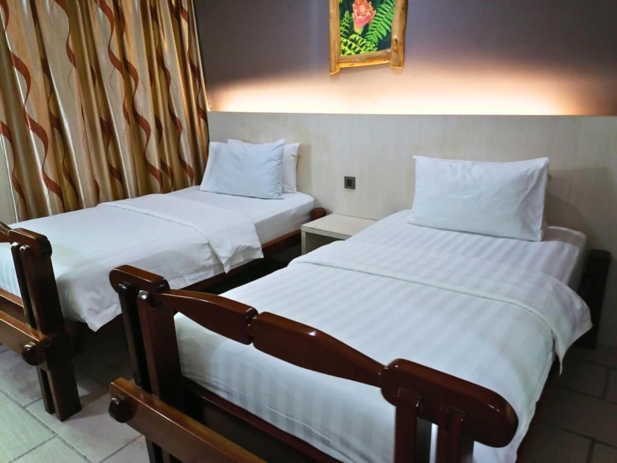 900 Inn Bintulu Exterior foto