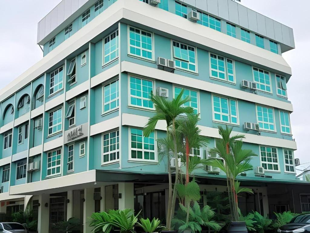900 Inn Bintulu Exterior foto