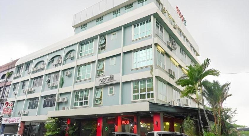 900 Inn Bintulu Exterior foto