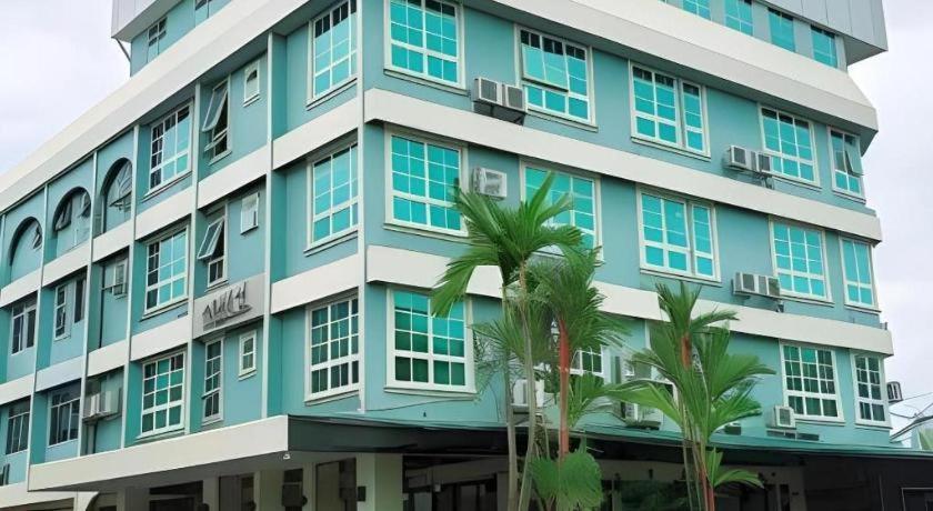 900 Inn Bintulu Exterior foto